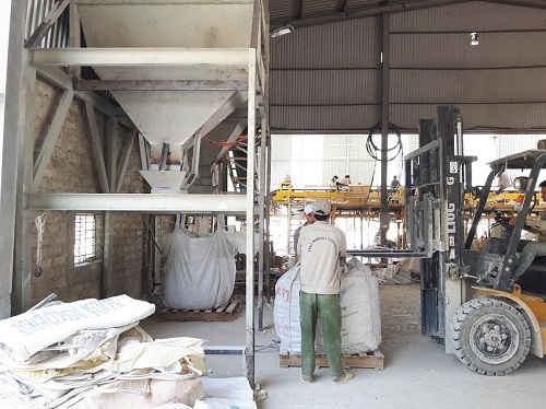 Lắp đặt máy đóng bao jumbo trong công nghiệp sản xuất nặng